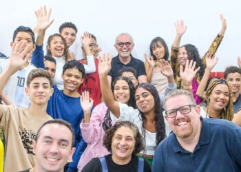 Cícero Lucena destaca importância do ‘Procon vai às aulas’ para a formação cidadã dos jovens e anuncia ampliação do programa