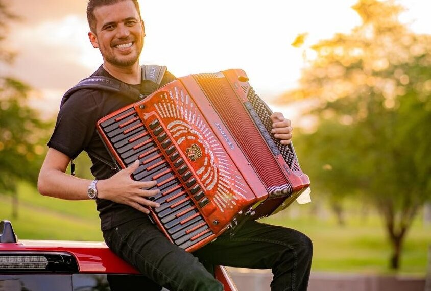 Luan Estilizado agita a Festa do Bode Rei em Cabaceiras com show nesta sexta (6)