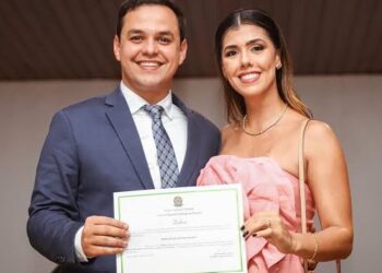 Adriano Galdino convida Maria Porto a se filiar ao Republicanos e afirma: “Ela já estaria eleita”