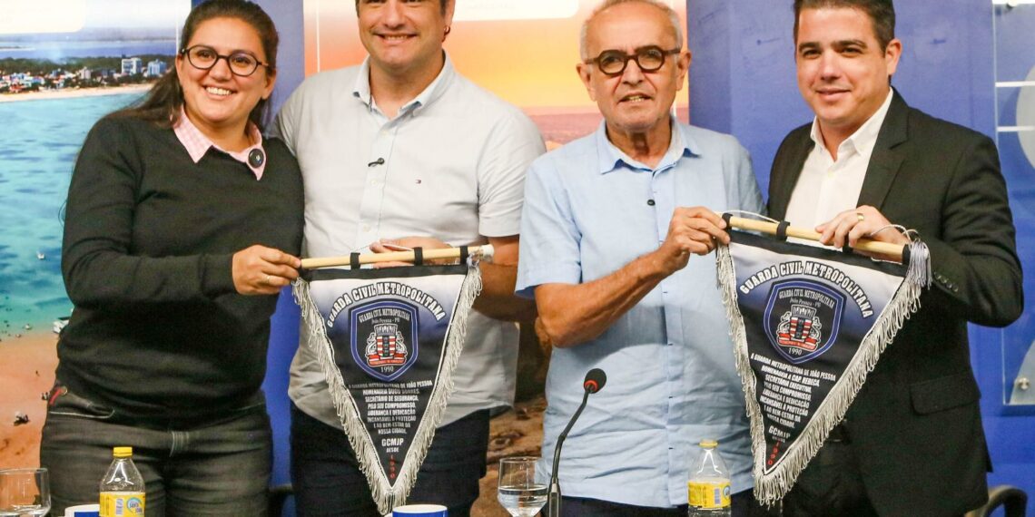 Cícero Lucena anuncia sistema inteligente de videomonitoramento durante comemoração dos 35 anos da Guarda Metropolitana