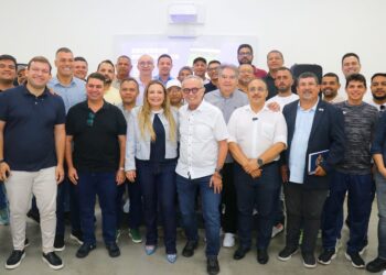 Cícero Lucena apresenta projeto da Copa Metropolitana de Futebol Amador a prefeitos da região