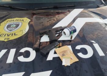 Polícia Civil prende suspeitos de homicídio e apreende arsenal durante operação contra facção em Mamanguape