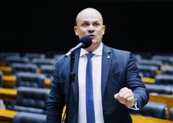 Moraes autoriza prisão de Cabo Gilberto caso desobedeça ordem judicial e parlamentar reage: “Erro grave do STF”