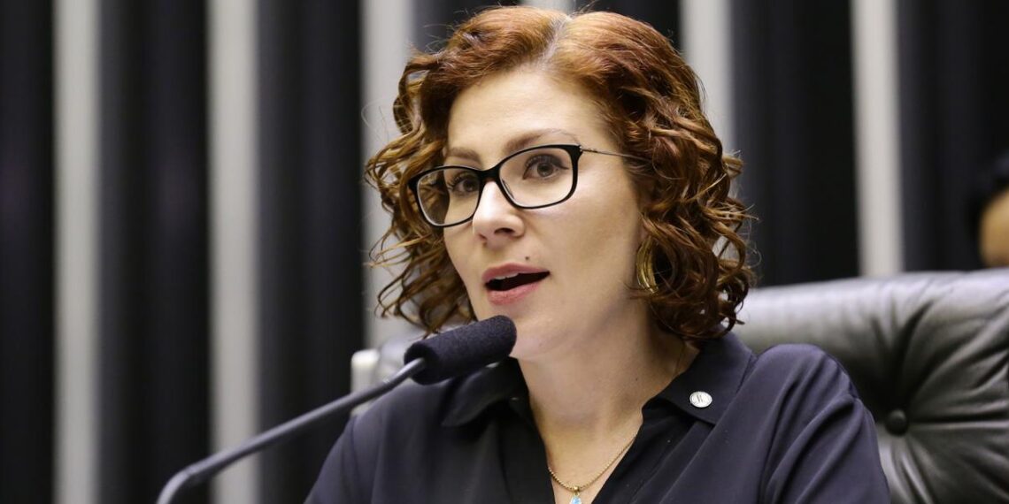 Condenada a 10 Anos: Deputada Carla Zambelli é presa na Itália, diz Ministério da Justiça