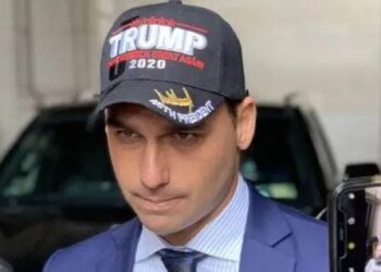 Traidor fantasiado de patriota: Eduardo Bolsonaro comete crime de lesa-pátria ao articular sanções contra o Brasil nos EUA