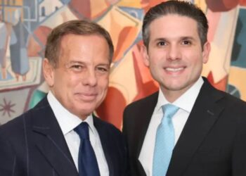 Bombardeado nas redes sociais, Hugo Motta ganha jantar de João Doria com empresários da elite paulista