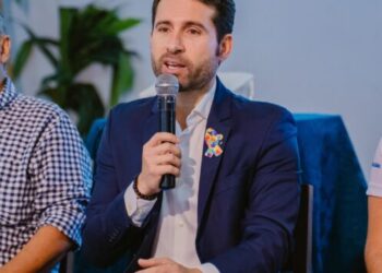 Sancionada Lei do deputado Michel Henrique garantindo que pessoas com TEA entrem com alimentos em locais públicos e privados na Paraíba