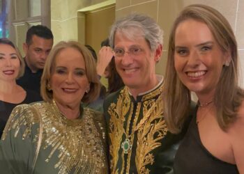 Paraibana Nevita Luna prestigia solenidade de posse do advogado Castro Neves na Academia Brasileira de Letras