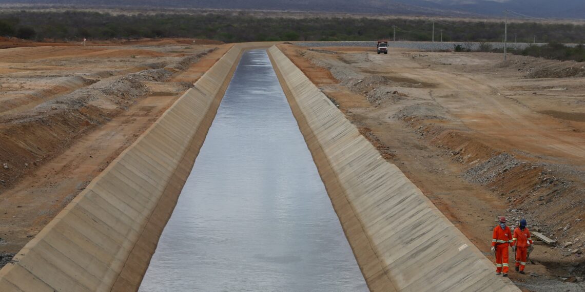 Obra que levará água ao Sertão da PB será concluída em outubro de 2026, prevê Governo