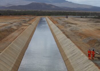 Obra que levará água ao Sertão da PB será concluída em outubro de 2026, prevê Governo