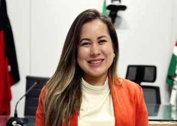 Vereadores reprovam pedido de informação de Cleidinha de Digão sobre suposto rombo de R$ 10 milhões na Saúde deixado por Emerson Panta