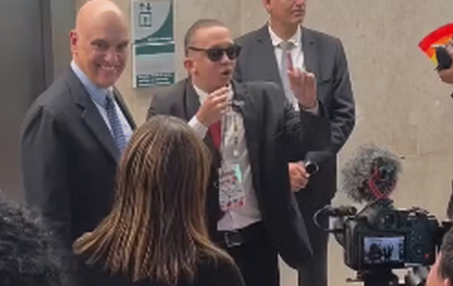 Mizael e Moraes: ministro brinca com humorista paraibano dizendo que precisa de advogado nos EUA