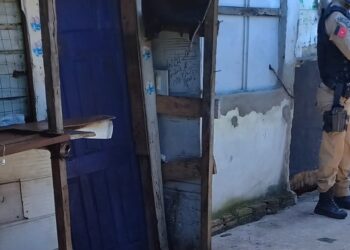 Homem é assassinado a tiros e outro fica ferido no Varadouro, em João Pessoa