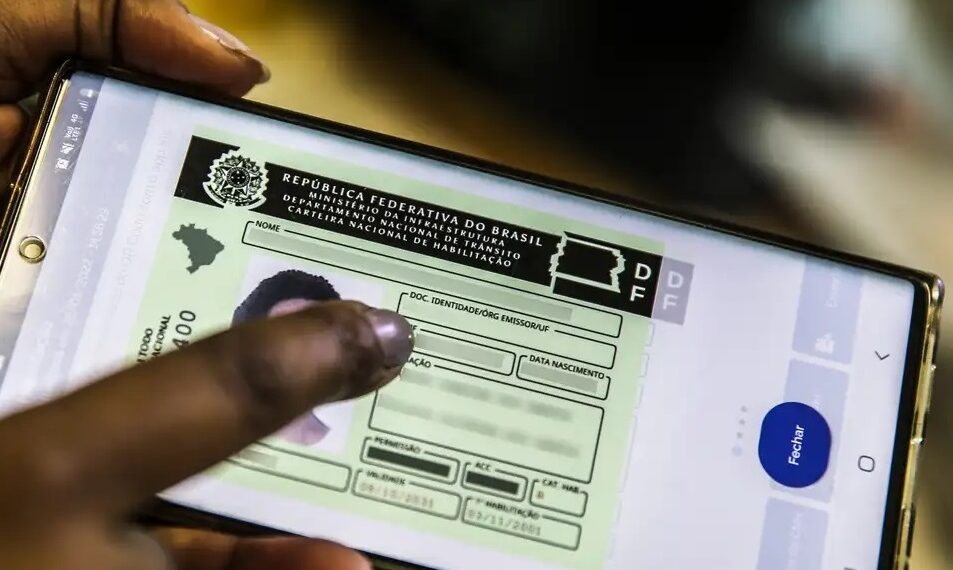 Custo da CNH pode cair até 80% com projeto em estudo nos Transportes