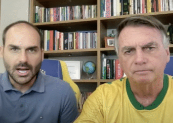 PF indicia Bolsonaro e filho em inquérito sobre sanções dos EUA