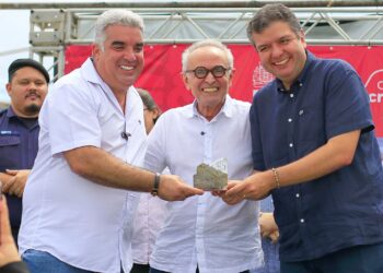 Cícero Lucena celebra um ano de funcionamento do Hospital Veterinário de João Pessoa