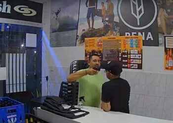 Homem é assassinado com tiro na testa em loja de conveniência, em Cajazeiras