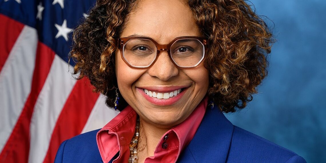 Após Bolsonaro ser condenado pelo STF, deputados dos EUA acusam Trump de minar a democracia no Brasil