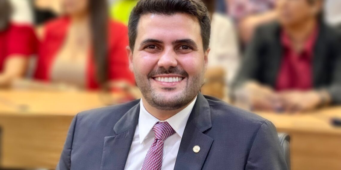 Wilson Filho elogia Adriano Galdino e reforça indefinição sobre chapa governista