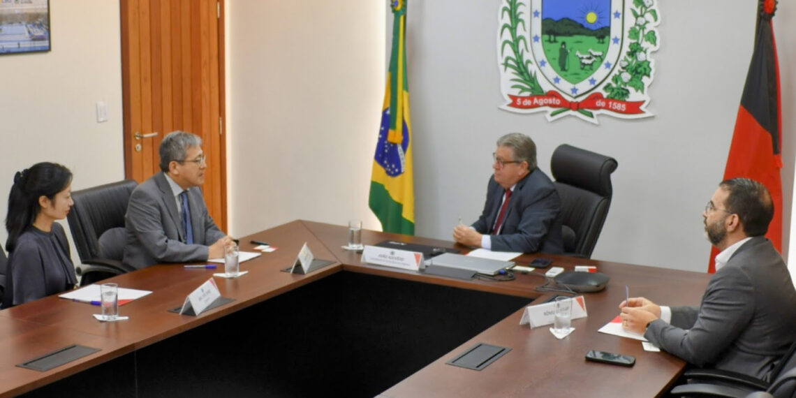 Governador João Azevêdo recebe o cônsul do Japão no Nordeste