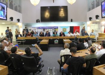 ALPB debate regulamentação de transporte interestadual para taxistas