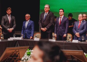 Cícero Lucena ressalta trajetória de Leonardo Quintans na posse como procurador-geral de Justiça da Paraíba