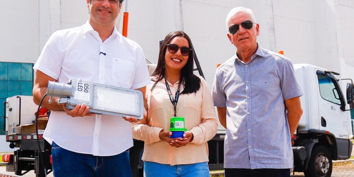 Leo Bezerra acompanha início da modernização da iluminação no Centro de Convenções