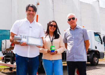 Leo Bezerra acompanha início da modernização da iluminação no Centro de Convenções