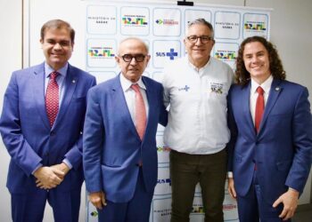 Cícero Lucena garante implantação do programa ‘Agora Tem Especialista’ em João Pessoa, em parceria com o Governo Federal