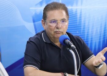 “Quem viver, verá”, diz Adriano Galdino sobre disputar governo do Estado em 2026