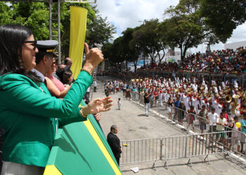 Desfile de 7 de Setembro reúne milhares de pessoas em João Pessoa; confira