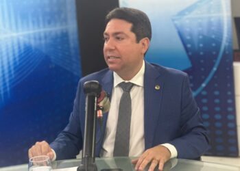 Felipe Leitão revela que Adriano Galdino levará o apoio de sete deputados e trinta prefeitos para onde ele for