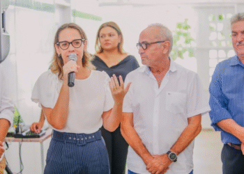 Nas redes, filha de Cícero defende o pai e critica: “Esqueceram de ouvir o povo”