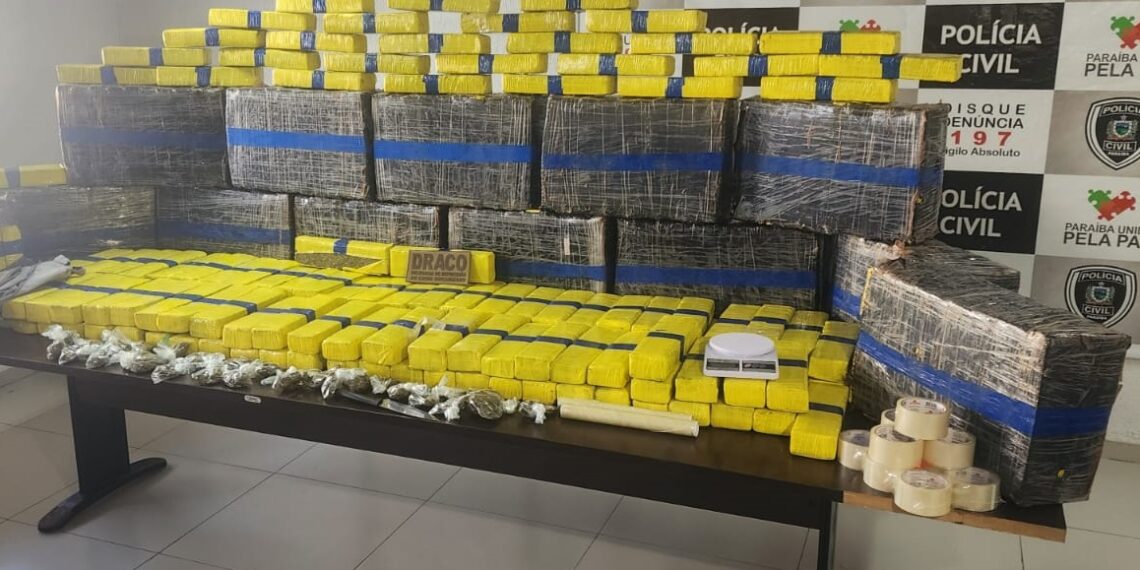 Casal é autuado por atos obscenos na Praia de Cabo Branco, em João Pessoa