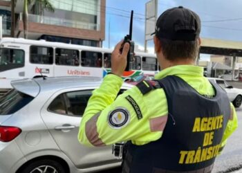 Prefeito de João Pessoa oficializa Bolsa Desempenho para alunos de Agentes de Mobilidade Urbana