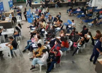 Mais de 700 vagas de emprego estão disponíveis em Campina Grande; veja