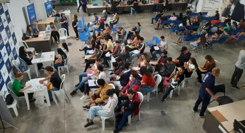 Mais de 700 vagas de emprego estão disponíveis em Campina Grande; veja