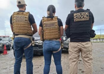 Mulher é presa em João Pessoa suspeita de integrar quadrilha de assaltos a bancos em Pernambuco
