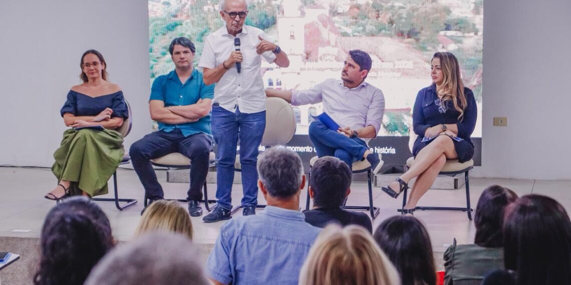 Cícero Lucena apresenta cartilha para gerentes e anuncia premiação por metas alcançadas na Saúde