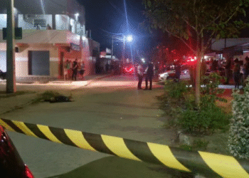 Jovem morre após ser baleado dentro de barbearia por suspeitos emcapuzados em Santa Rita