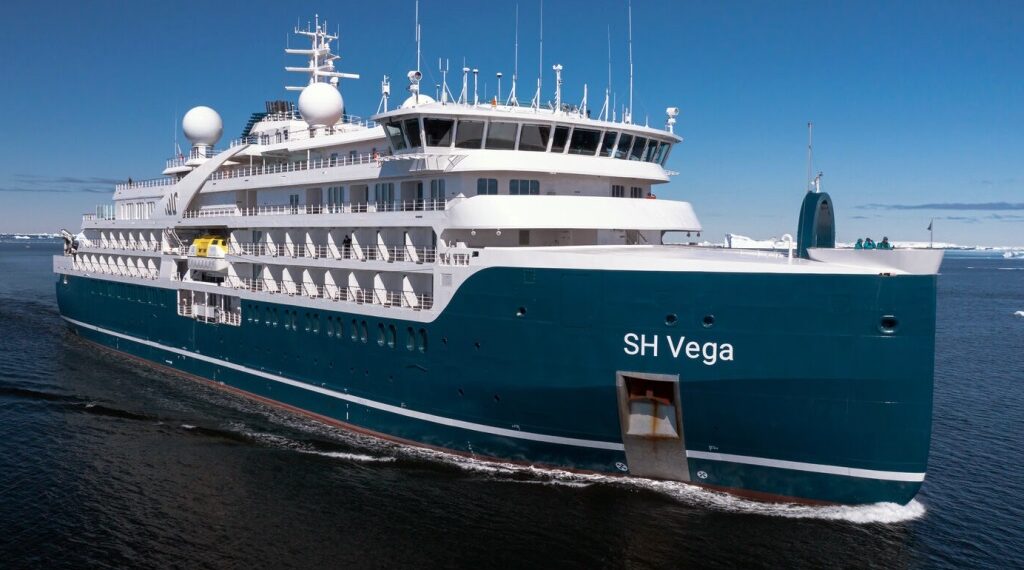 Porto de Cabedelo recebe cruzeiro britânico e marca retomada do turismo de luxo na Paraíba