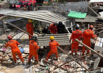 Explosão de gás provoca desabamento de oito casas em Olinda e deixa mortos e feridos