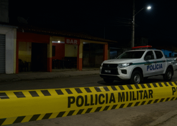 Jovem é morto a tiros em bar no bairro do Geisel, em João Pessoa