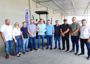 Mersinho Lucena entrega equipamentos agrícolas de última geração para Jacaraú