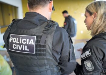 Operação prende ex-secretário acusado de desviar recursos em Alhandra