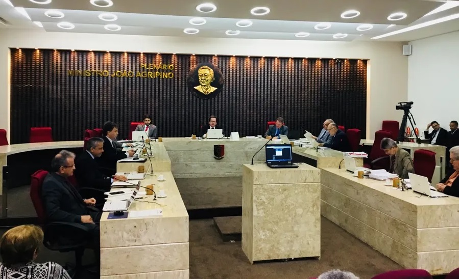 TCE vai pagar R$ 23 milhões a conselheiros e procuradores por acervo processual