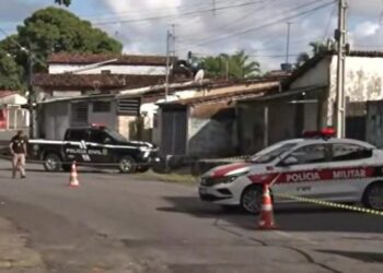 Homem é encontrado morto com golpe de faca no pescoço no bairro Funcionários III, em João Pessoa