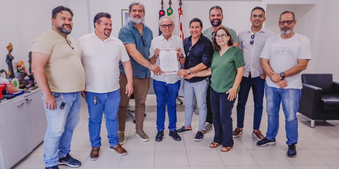 Cícero Lucena firma parceria com setor têxtil e garante qualificação profissional em João Pessoa