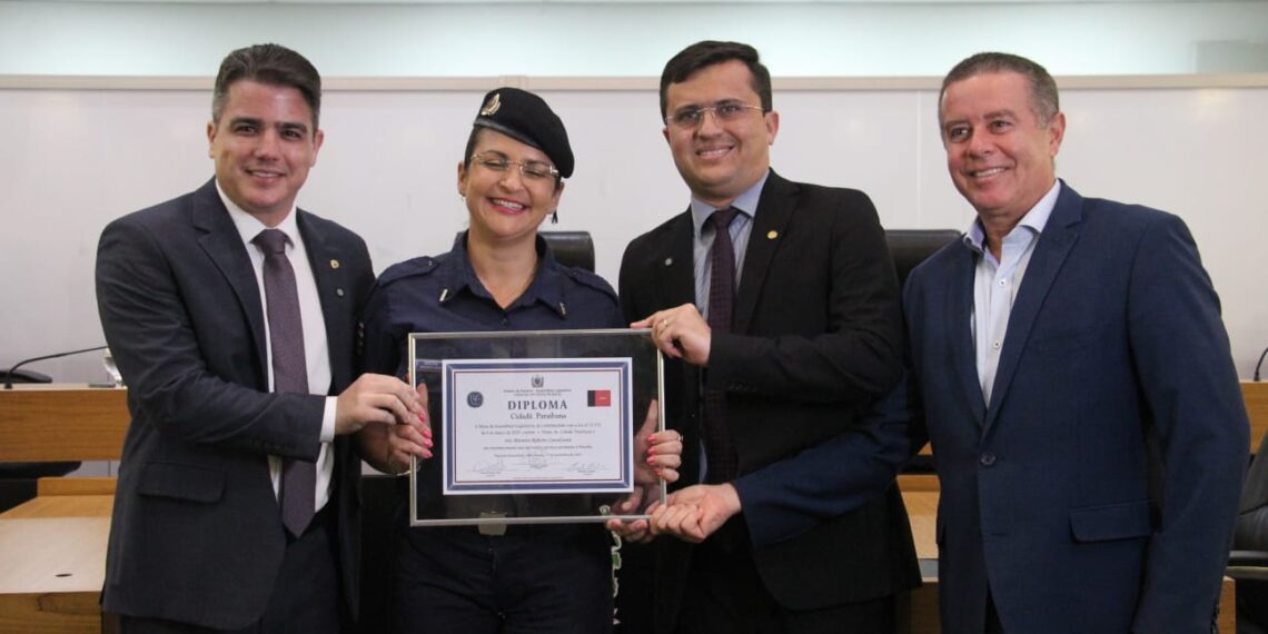 ALPB concede título de cidadã paraibana à guarda civil, Iris Cavalcante