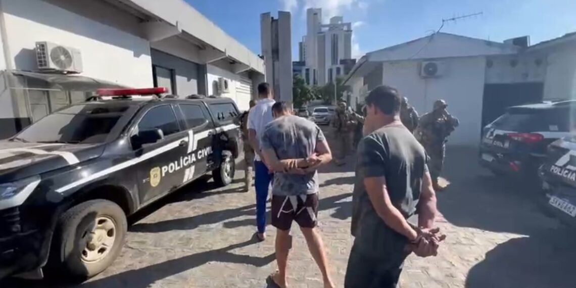 Operação deixa dois mortos e onze suspeitos de assalto a carro-forte presos, em Campina Grande